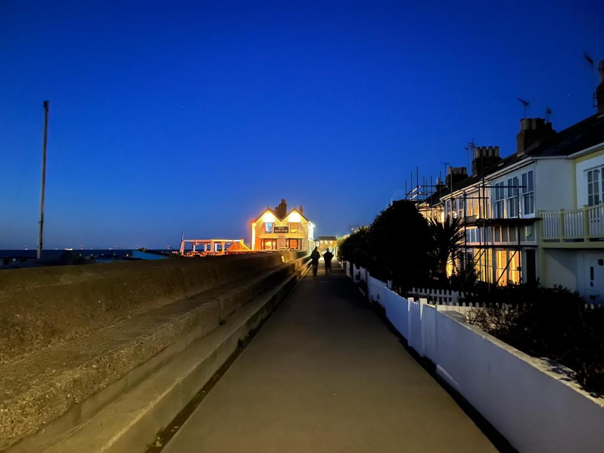 Whitstable The Jolly Villa Exterior photo